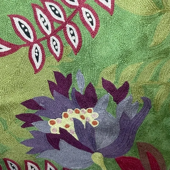 Crewel Embroidered Wool Wall Hanging or Rug- Floral Tapestry 2x3 made in India